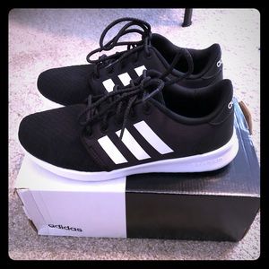 New! Adidas Cloudfoam QT Racer